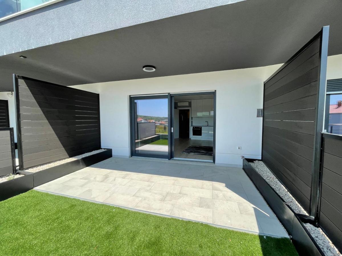 Lux Nanea Apartment Veglia Exterior foto